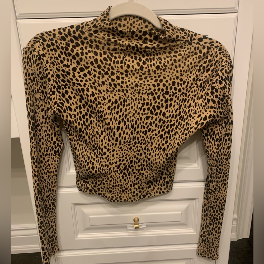 Brandy Melville Cheetah Print Mock Neck